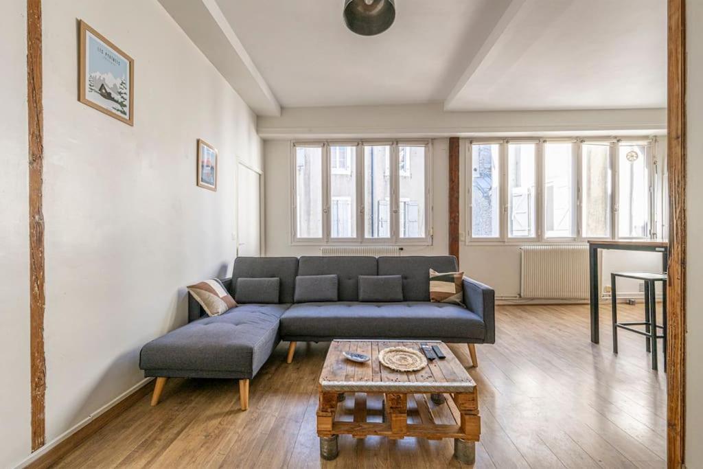Le Charmant Hello Palois-T2-Wifi Apartment Pau Exterior photo